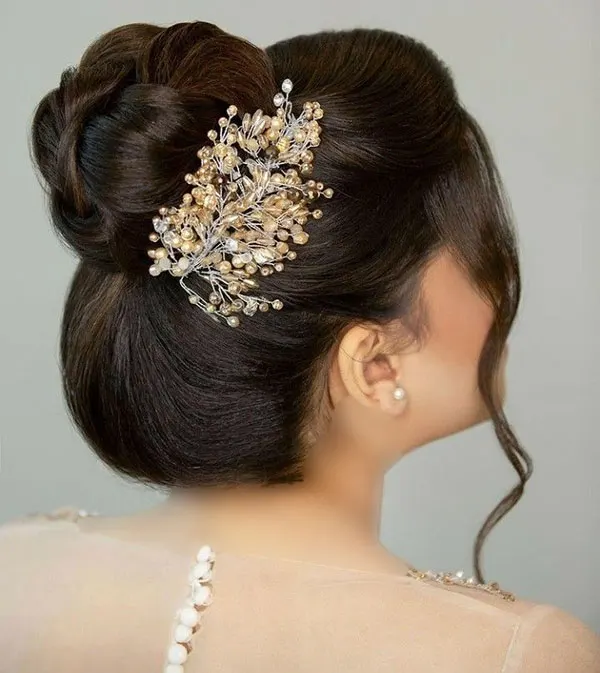 Hairstyles for a wedding 31