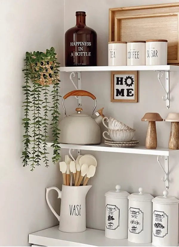 37 ایده چیدمان شلف آشپزخانه؛ نظم دلنشین با حس گرم خونه... 25 Kitchen shelf layout 23