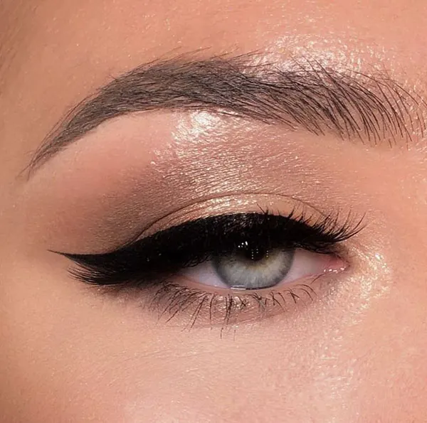 Light eyeshadow for girls 19