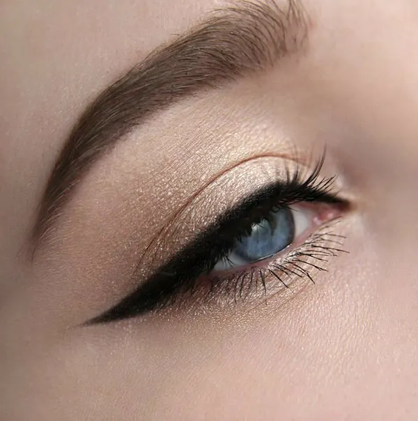 Light eyeshadow for girls 31