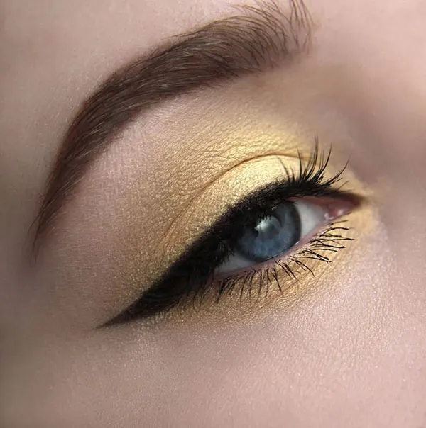 Light eyeshadow for girls 32