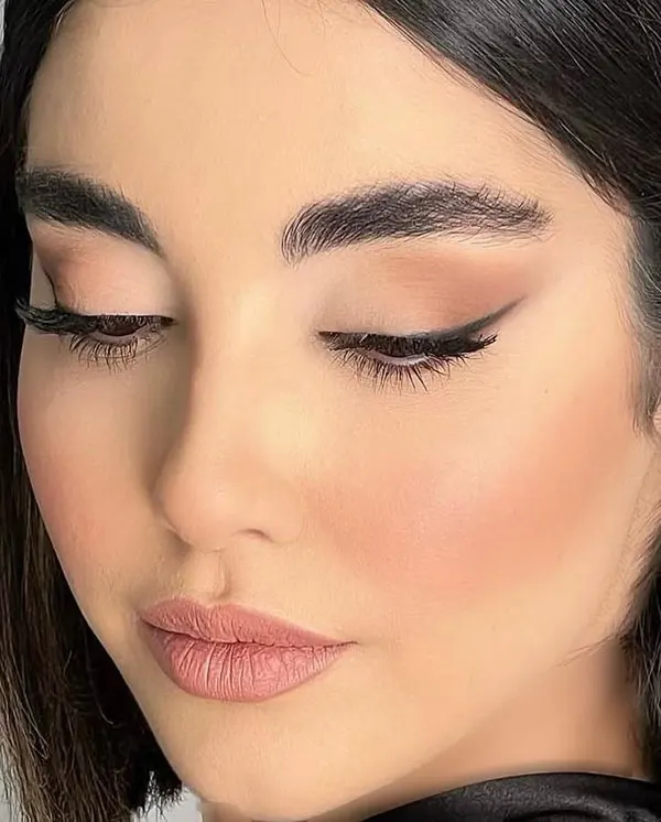 Light makeup tutorial 12