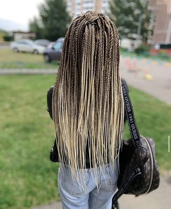 Long African hair weave 31