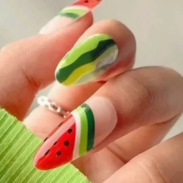 Nail design for Yalda for girls 17