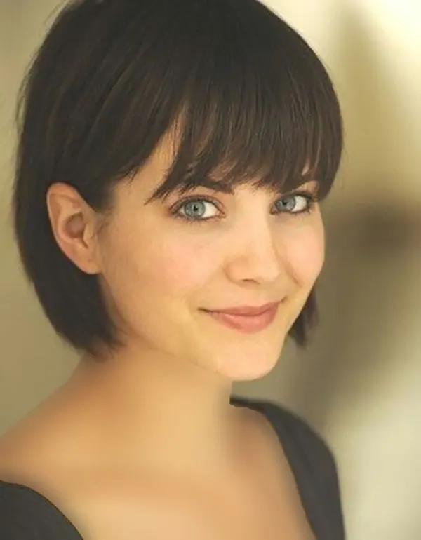 New short hairstyle for women 16