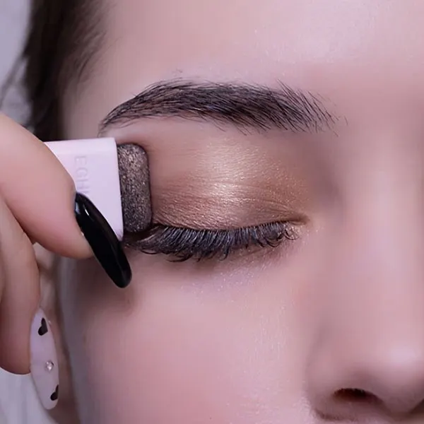 33 مدل سایه چشم رنگ نود؛ | انتخاب محبوب اینفلوئنسرها برای میکاپ روزمره🔥 16 Nude eyeshadow 32
