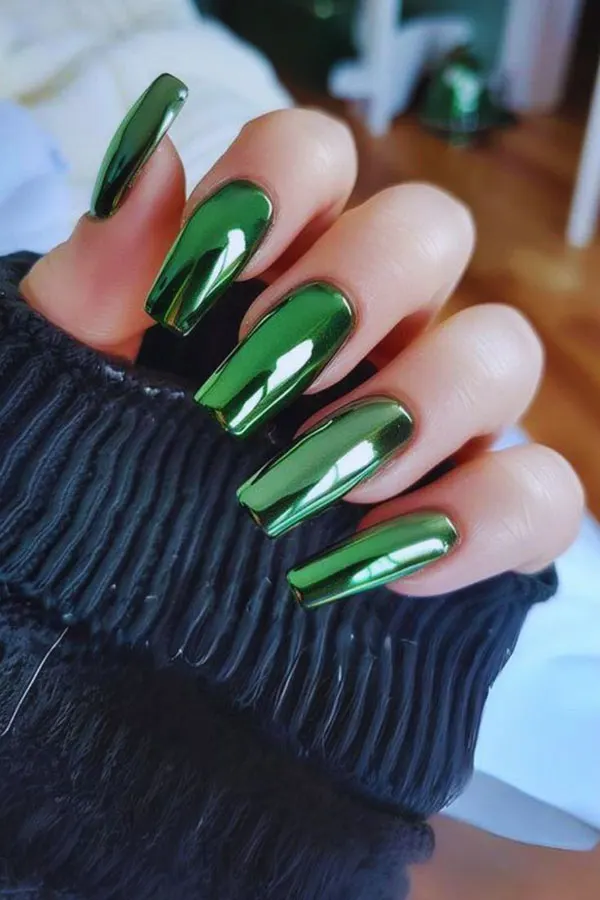 Photo of green nails 18