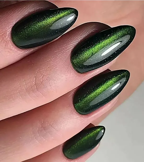 Photo of green nails 25