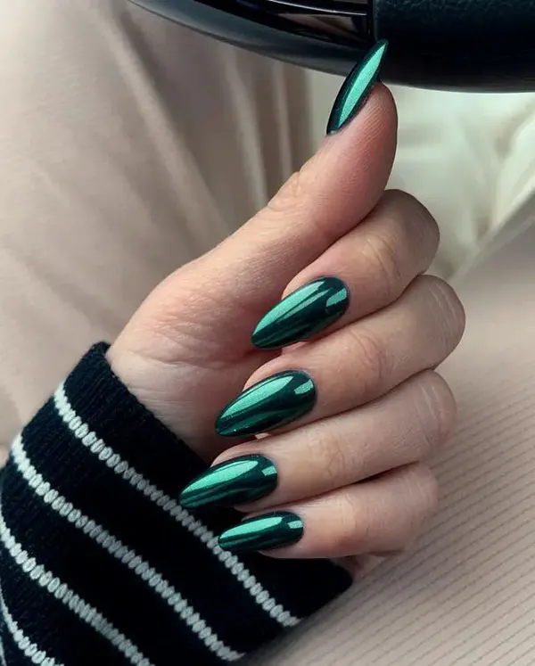 Photo of green nails 3