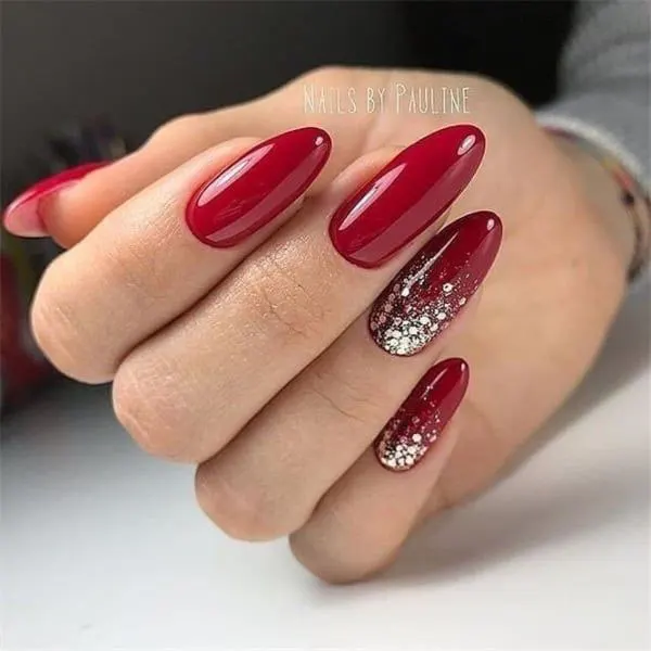 Red nail design 18