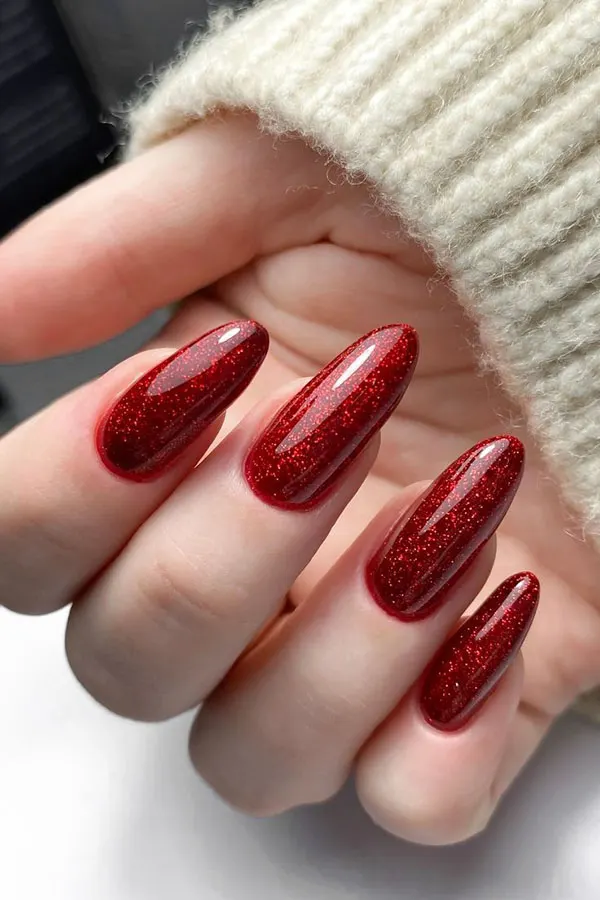 Red nail design 2