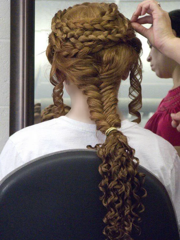 Roman hairstyle 18