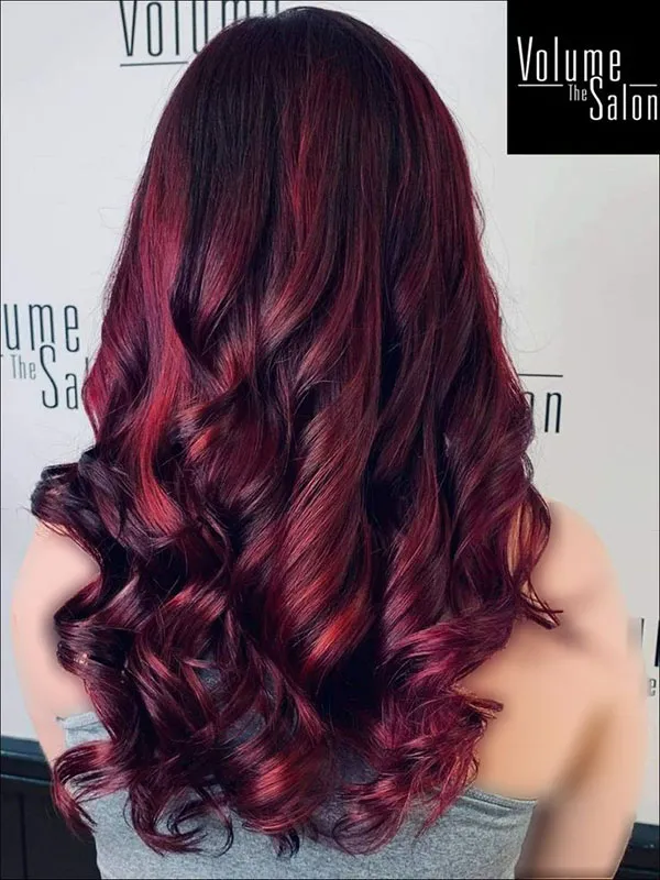 33 مدل رنگ مو یاقوتی ترند پاییز؛ وقتشه بدرخشی مثل یاقوت 💕 5 Ruby hair color 1