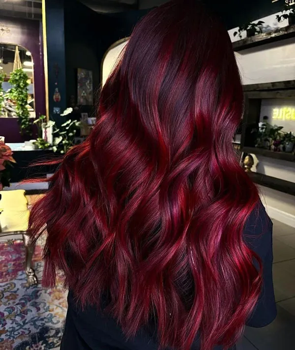 33 مدل رنگ مو یاقوتی ترند پاییز؛ وقتشه بدرخشی مثل یاقوت 💕 15 Ruby hair color 13