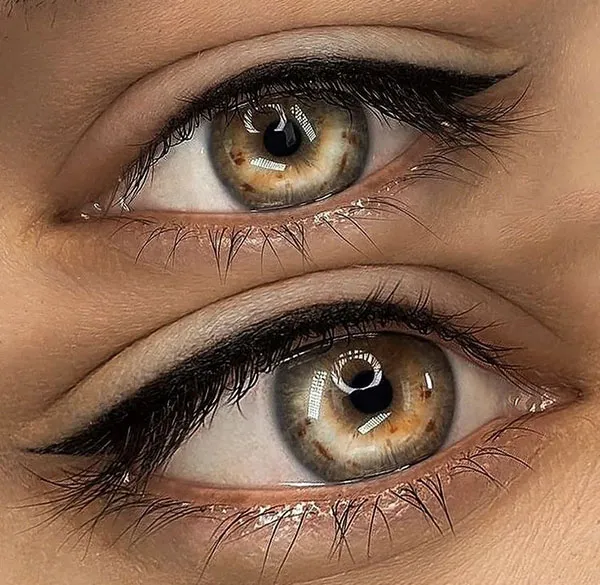 Short eyeliner model 24
