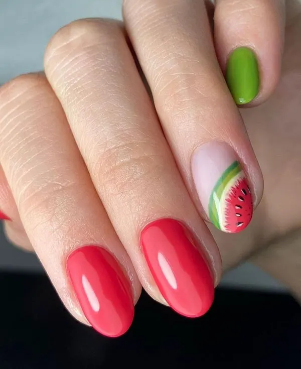 طرح ناخن یلدایی ساده؛ قرمز و شاینِ دلبر شب یلدا 1404🍉 11 Simple Yalda nail design 7