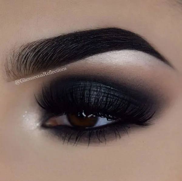 Smokey eye shadow 11