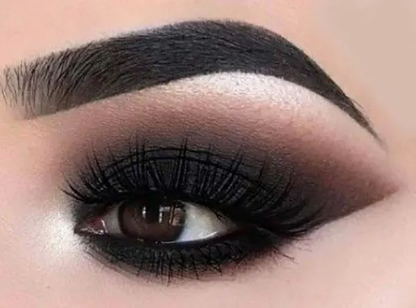 Smokey eye shadow 12