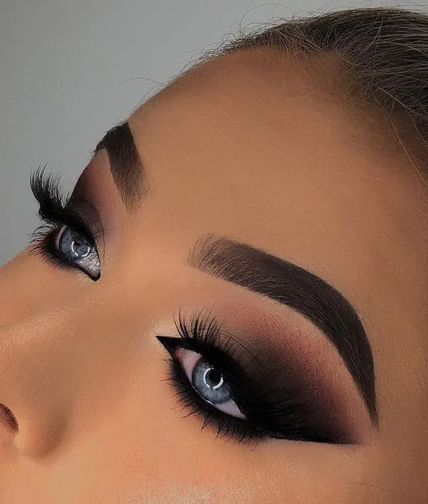 Smokey eye shadow 22