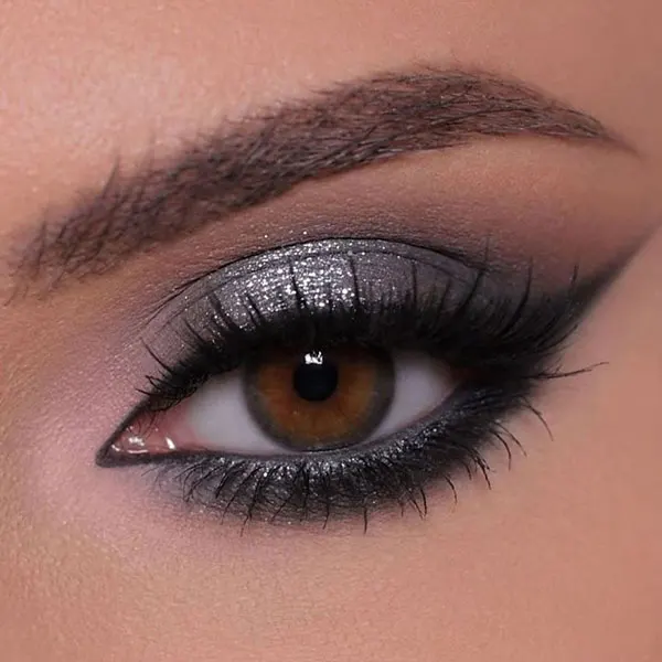 Smokey eye shadow 23