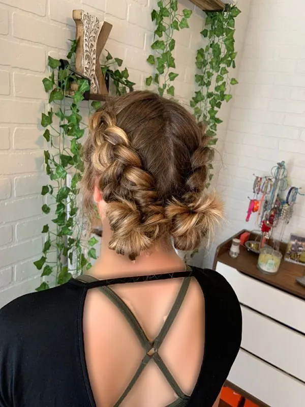 جدیدترین مدل بافت مو فرانسوی| ترند شیک و خاص چهرههای 1404 31 The latest French hair weave model 25