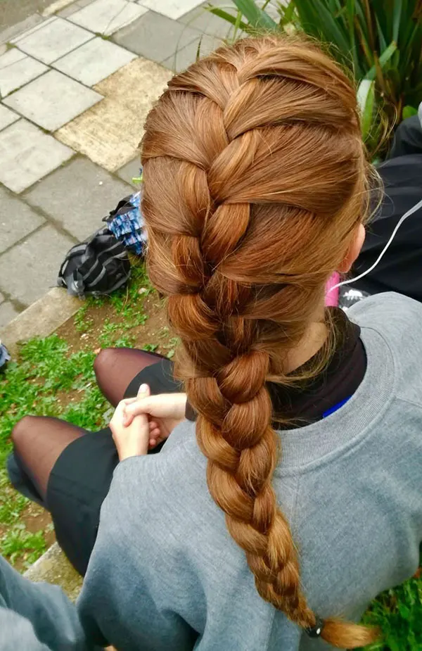جدیدترین مدل بافت مو فرانسوی| ترند شیک و خاص چهرههای 1404 13 The latest French hair weave model 9
