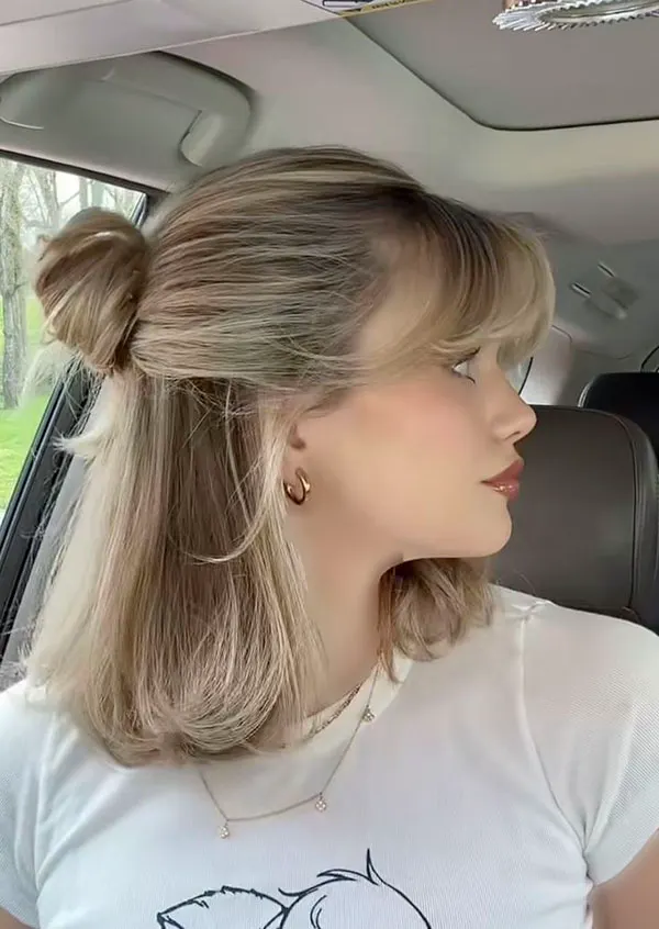 The latest light hair color for girls 26