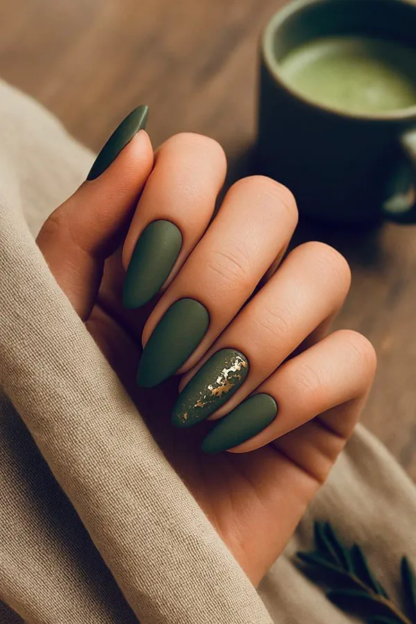 جدیدترین طرح ناخن پاییزی ساده 2025 دخترانه ولی دلبر مخصوص روزای سرد🍂 9 The latest simple autumn nail design 7