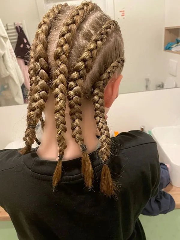 The trendiest hair weave model for girls 7