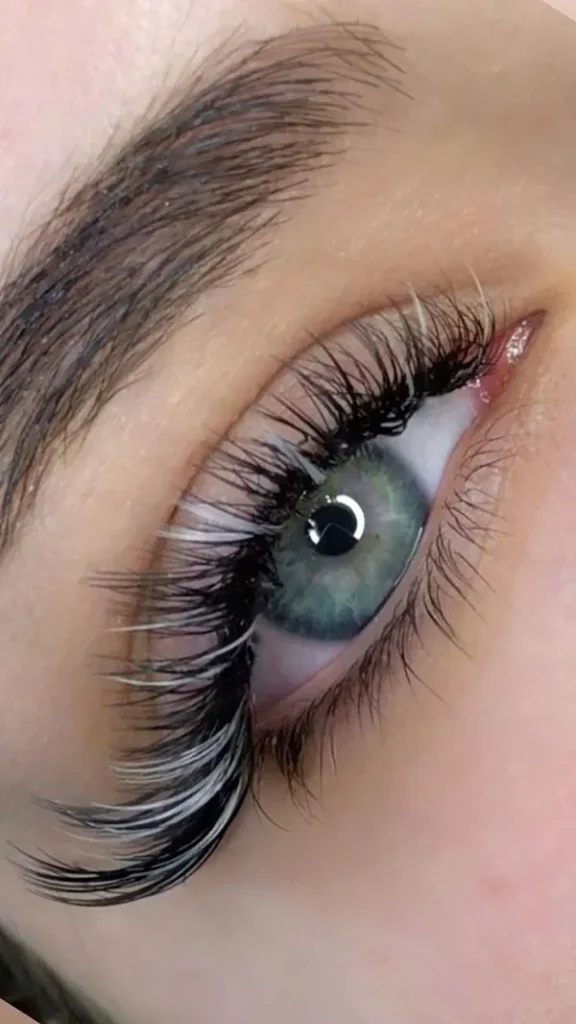 Types of eyelash extensions 23