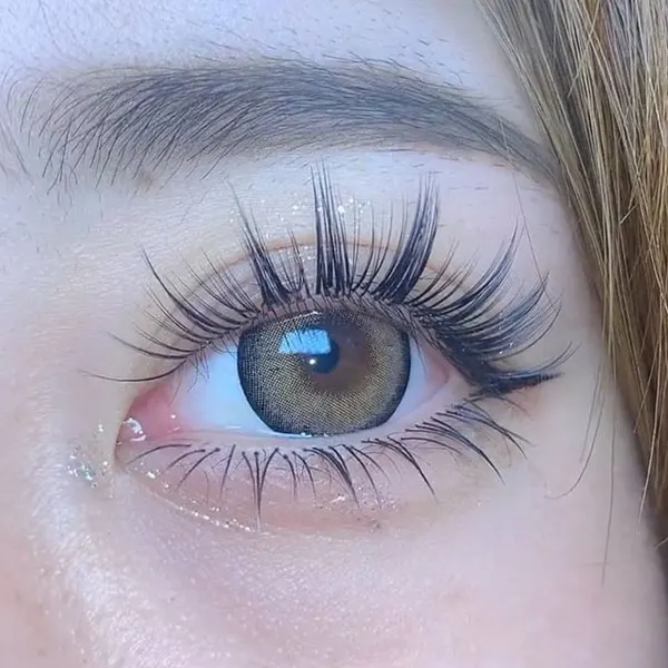 Types of eyelash extensions 26