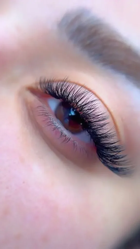 Types of eyelash extensions 6