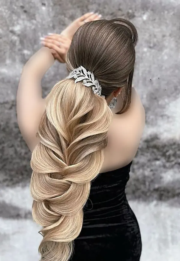 34 مدل مو زنانه برای عروسی؛ شینیونهای خاص و فوقالعاده شیک😍 15 Womens hairstyles for weddings 13
