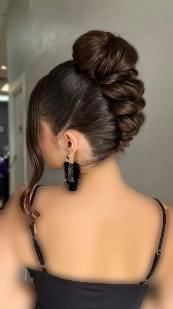 34 مدل مو زنانه برای عروسی؛ شینیونهای خاص و فوقالعاده شیک😍 22 Womens hairstyles for weddings 19