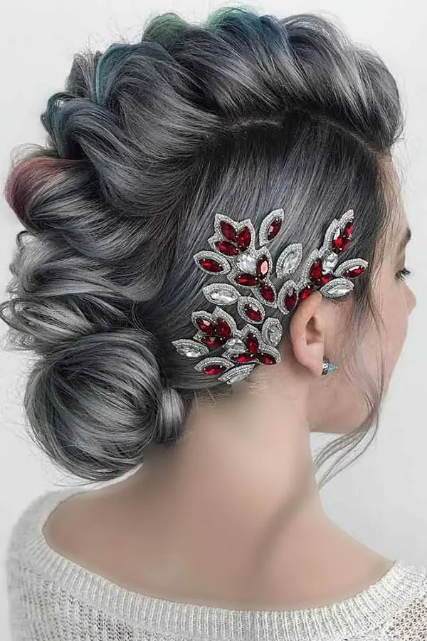 34 مدل مو زنانه برای عروسی؛ شینیونهای خاص و فوقالعاده شیک😍 26 Womens hairstyles for weddings 21