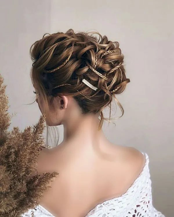 34 مدل مو زنانه برای عروسی؛ شینیونهای خاص و فوقالعاده شیک😍 28 Womens hairstyles for weddings 23