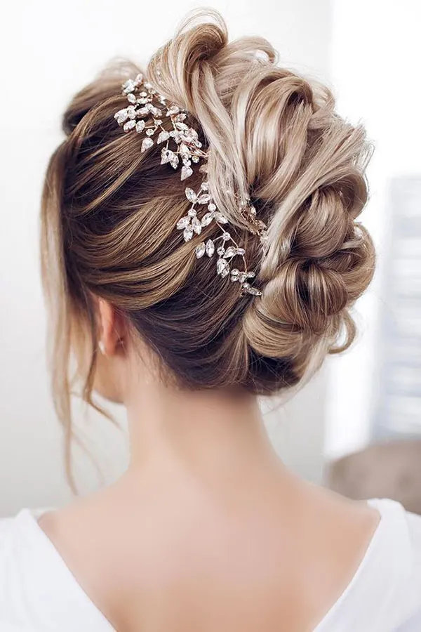 34 مدل مو زنانه برای عروسی؛ شینیونهای خاص و فوقالعاده شیک😍 6 Womens hairstyles for weddings 3