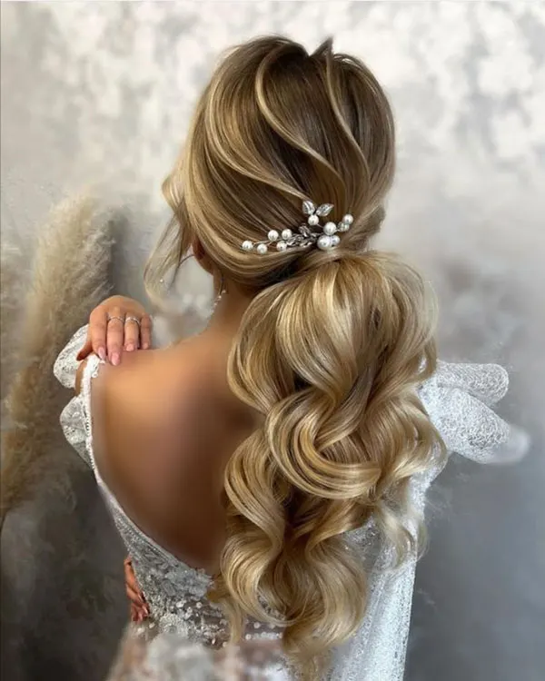 34 مدل مو زنانه برای عروسی؛ شینیونهای خاص و فوقالعاده شیک😍 12 Womens hairstyles for weddings 8