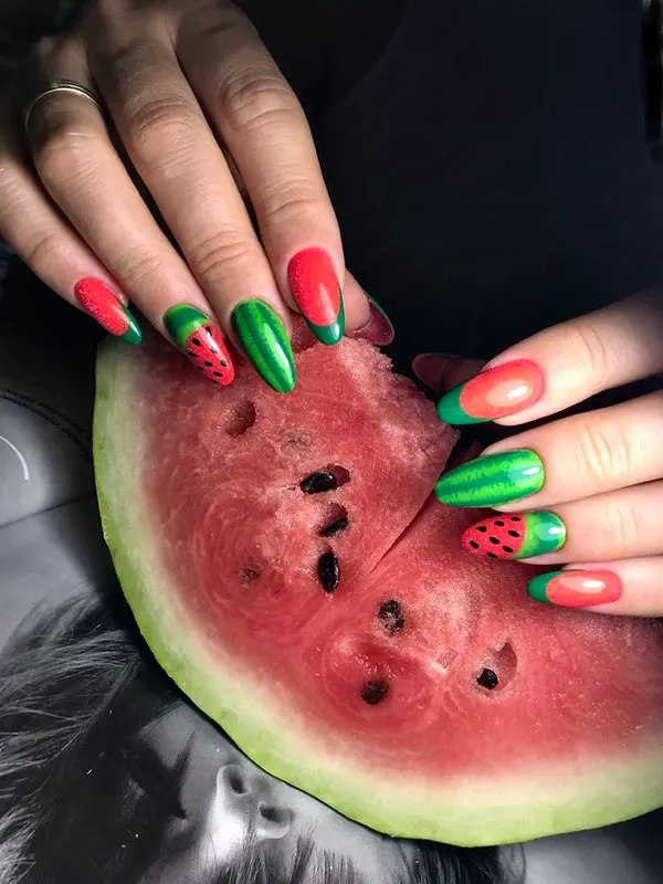 31 طرح ناخن یلدا | خالخالی هندونهای و براق، ترند شیرین شب یلدا🍉 20 Yalda nail design 20