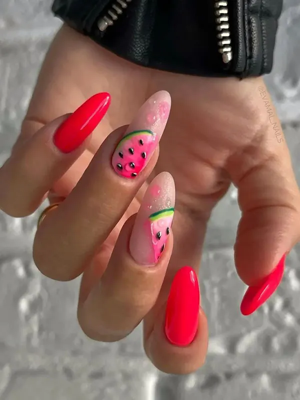 31 طرح ناخن یلدا | خالخالی هندونهای و براق، ترند شیرین شب یلدا🍉 7 Yalda nail design 5