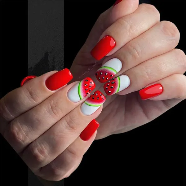 31 طرح ناخن یلدا | خالخالی هندونهای و براق، ترند شیرین شب یلدا🍉 9 Yalda nail design 7