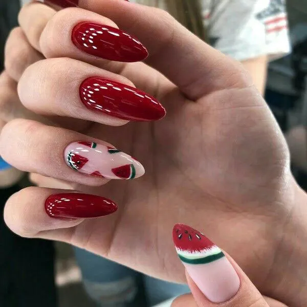 31 طرح ناخن یلدا | خالخالی هندونهای و براق، ترند شیرین شب یلدا🍉 11 Yalda nail design 8