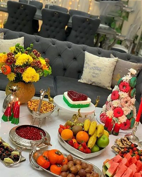 31 ایده چیدمان سفره یلدا | رنگی و دلبرانه برای شب بلند سال! 7 Yalda table setting 6