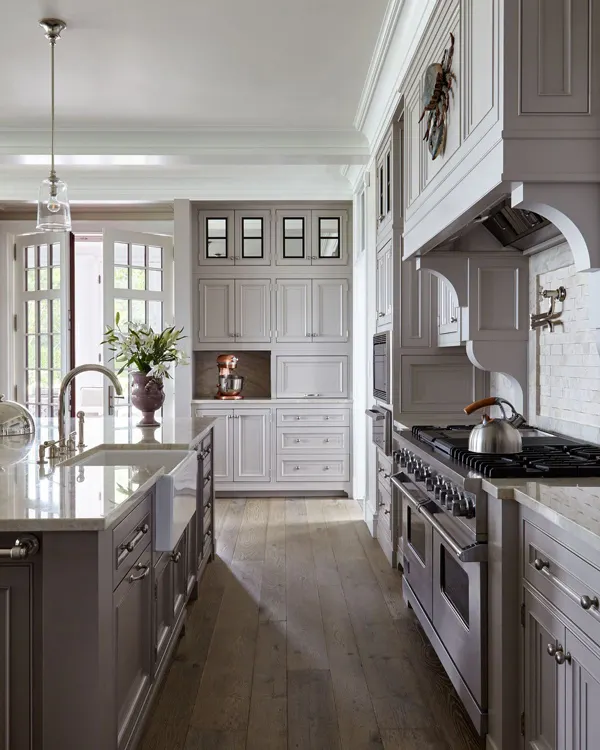 31 مدل کابینت آشپزخانه دوطرفه؛ نظم، نور و یه حس خونهی رویایی 💫 12 model cabinet do tarafe kitchen diakoland photo 10