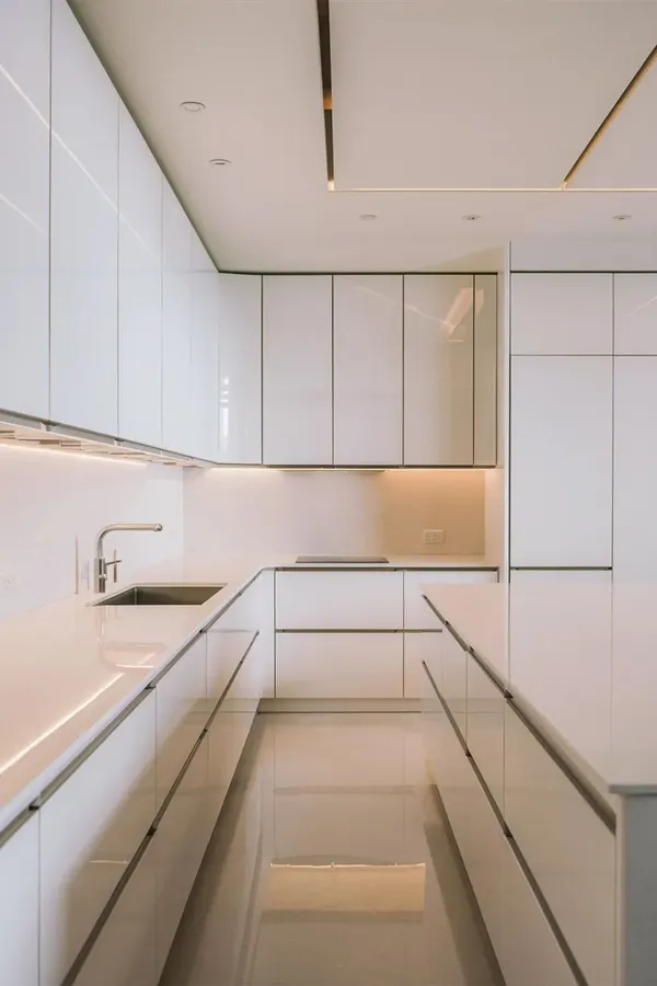 31 مدل کابینت آشپزخانه دوطرفه؛ نظم، نور و یه حس خونهی رویایی 💫 31 model cabinet do tarafe kitchen diakoland photo 28