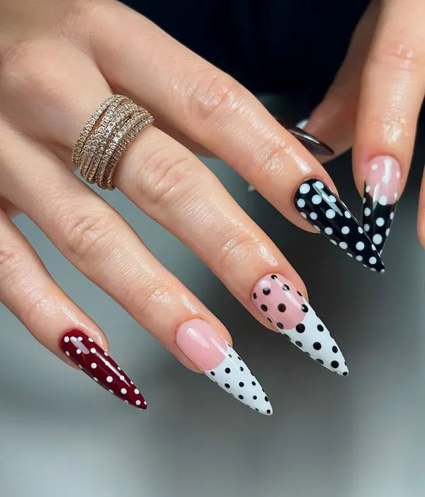 35 مدل ناخن تیز دخترانه؛ ترند خفن اینستاگرامی با استایل دراماتیک💅 11 sharp nail model 7