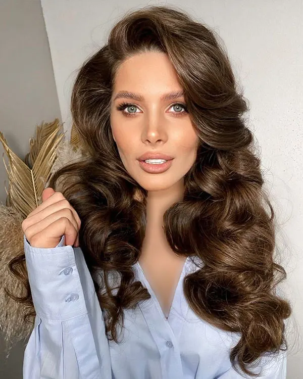 31 مدل مو فر درشت؛ فرهای درخشان که نگاهو میخکوب میکنن😍 18 Coarse curly hairstyle 14