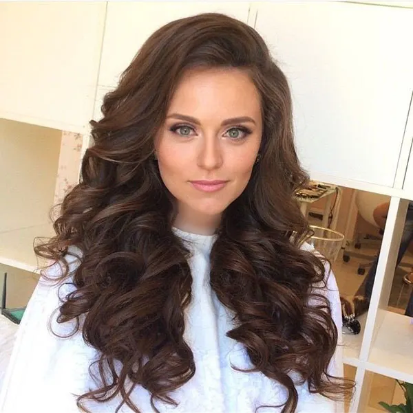 31 مدل مو فر درشت؛ فرهای درخشان که نگاهو میخکوب میکنن😍 23 Coarse curly hairstyle 21