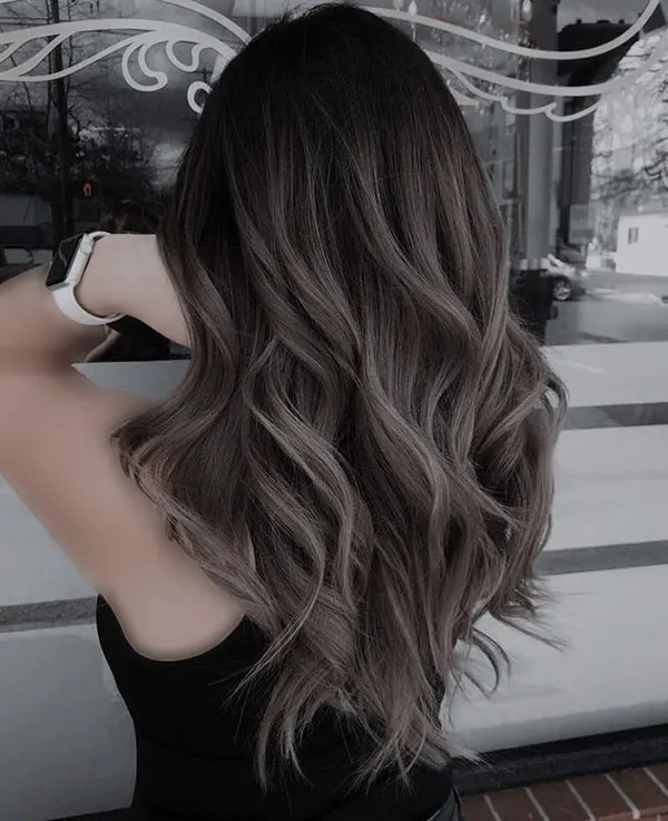 31 مدل رنگ مو بلوند دودی تیره؛ ترند سرد و آرومِ این روزا! 18 Dark smoky blonde hair color 14