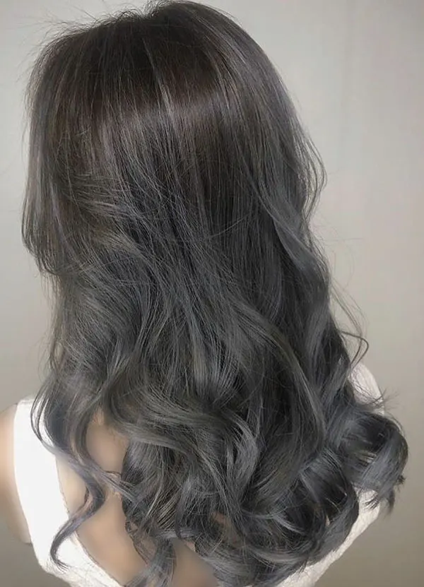 31 مدل رنگ مو بلوند دودی تیره؛ ترند سرد و آرومِ این روزا! 6 Dark smoky blonde hair color 2
